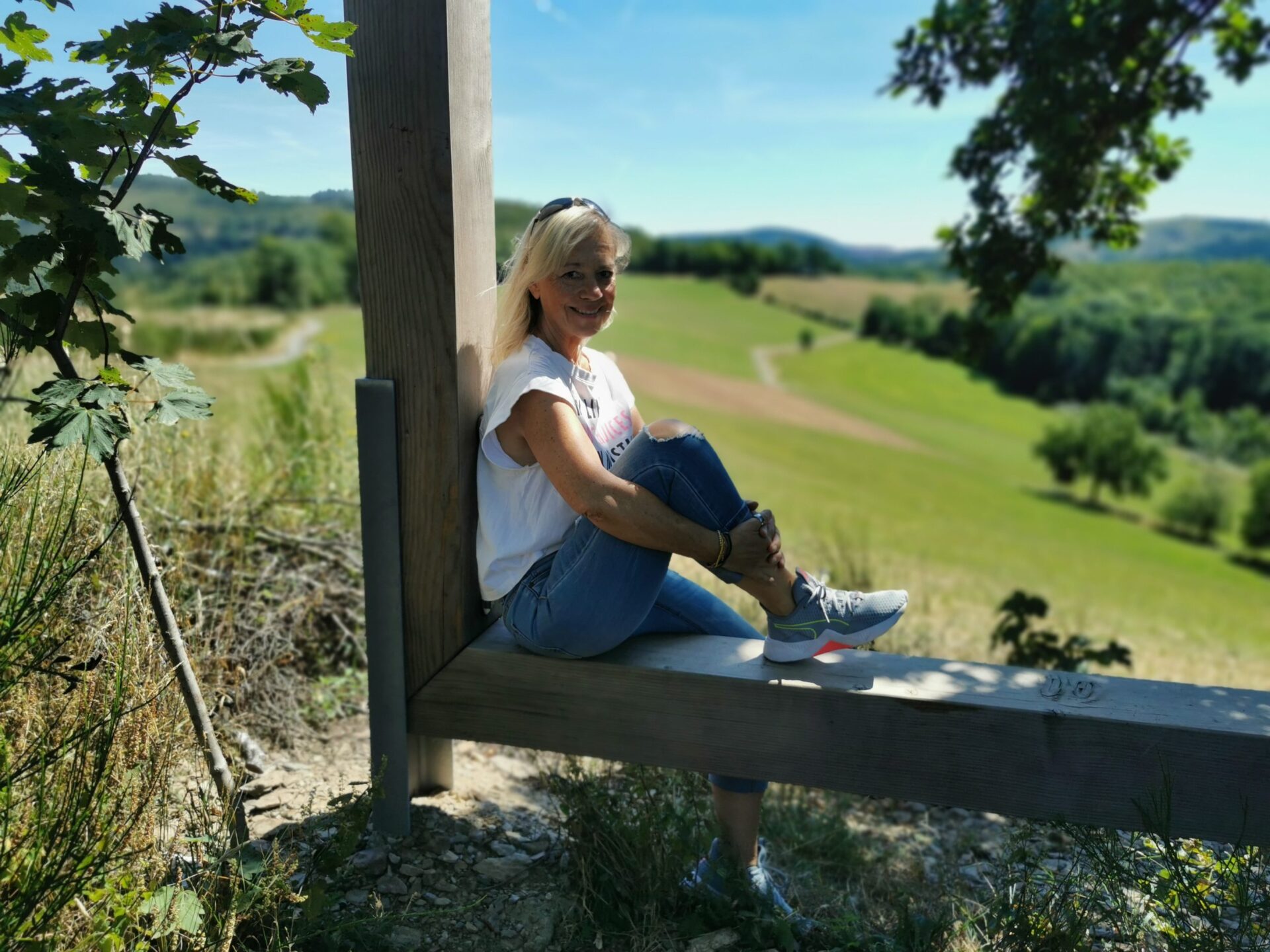 be happy healing- Andrea Hartmann Wiese